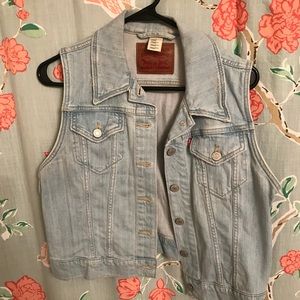 Levi Vest
